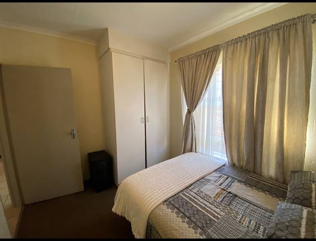 4 BEDROOM FREEHOLD FOR SALE IN RAVENSWOOD